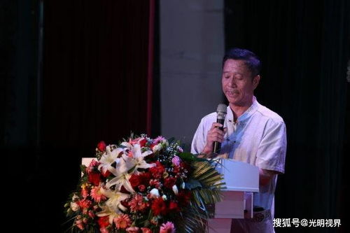 麥秸畫非遺傳承人陳振強(qiáng)被授予 鄭州市工藝美術(shù)大師 榮譽(yù)稱號(hào)